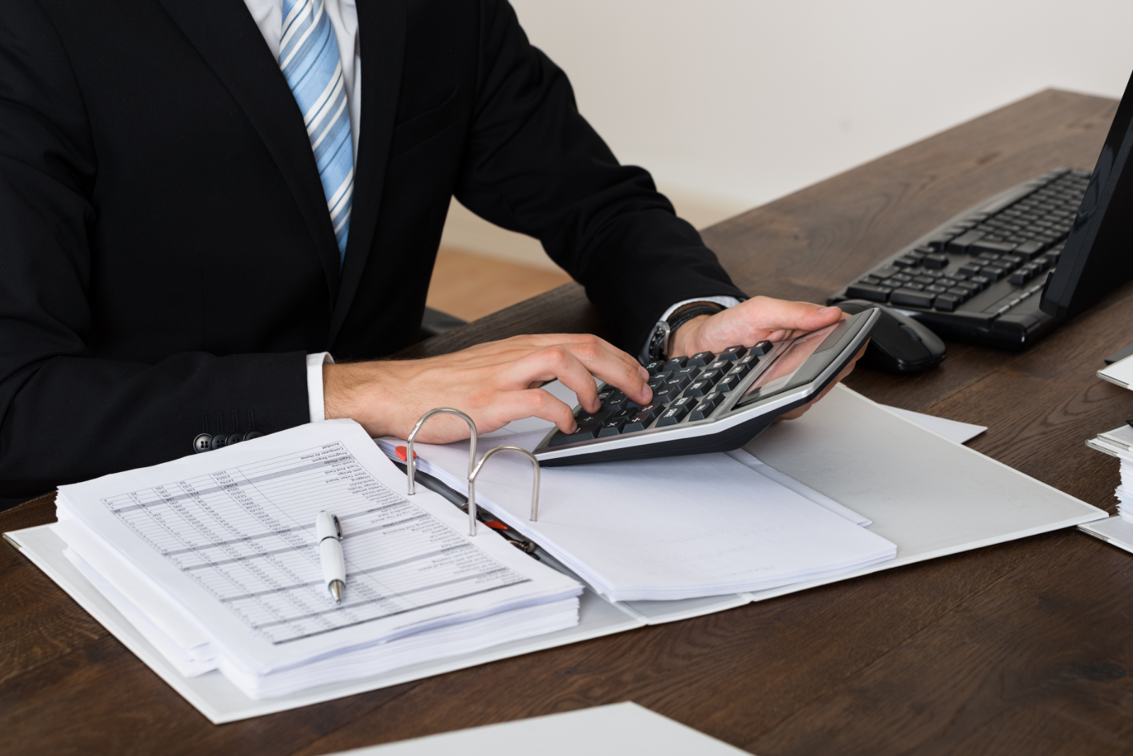 Factors To Consider When Hiring Accountants
