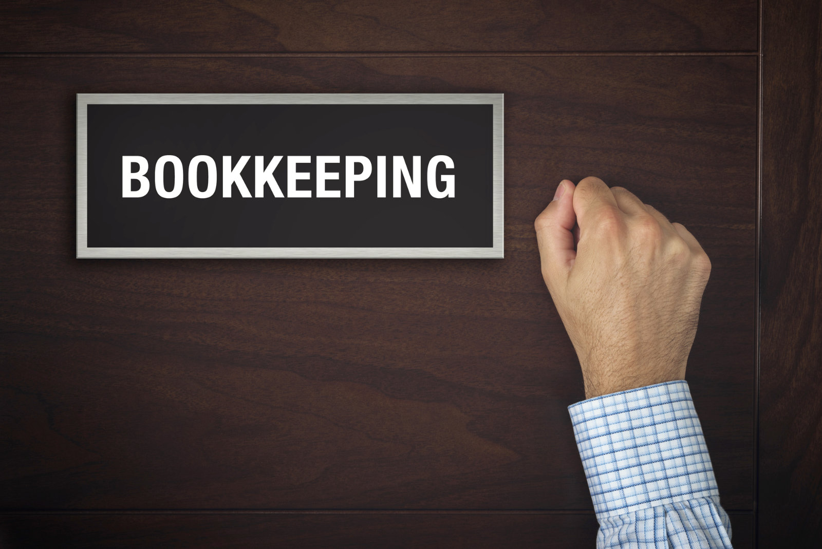 How a Small Business Accountant Help with Bookkeeping